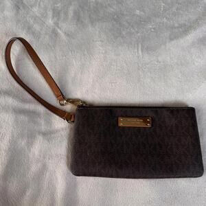 Michael Kors Jet Set Medium Logo Wristlet Signature Brown Logo Print
